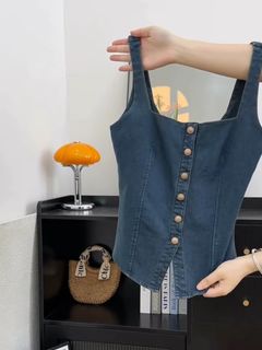 (Category: ) located in . Submitted by sharemyclothes (Listing ID 1451576282, Image 1). Description: .