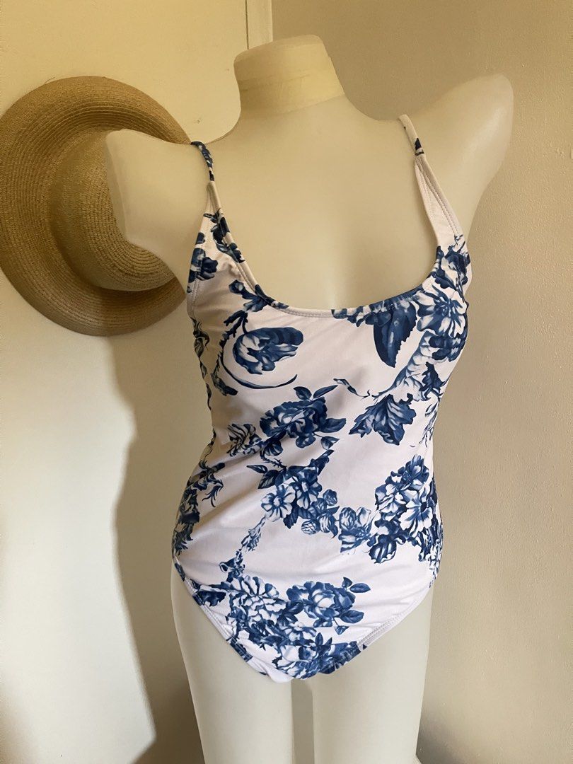 Blue pattern swimsuit (Category: Bikinis & Swimsuits) located in Taguig. Submitted by declutterwithtally (Listing ID 1451608323, Image 1). Description: 🌊 Preloved Swimsuits for Sale 👙 Available Styles: One-piece Two-piece Brands: Zaful and SHEIN Condition: Brand new (never worn) Like new (excellent condition) used 1-2x Size: Large on tag Best fits: Bust:40A Waist:30–32 inches Perfect for beach trips, pool days, vacations, or your next getaway! 