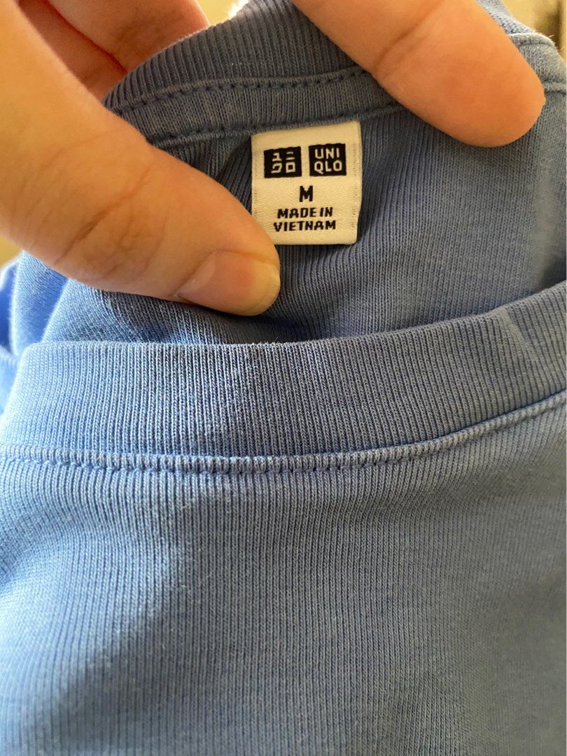Blue Uniqlo Mini T-Shirt (Category: Shirts) located in Manila. Submitted by sphiarmn (Listing ID 1451542828, Image 3). Description: 🪭 Has minor flaws; there are small stains shown but doesn’t affect the overall top. Wore this a lot and it’s very comfy! matches with a lot of outfits 🪭 Size: M 🪭 RFS: need to declutter MOD: Lalamove, Angkas/Joyride Padala MOP: GCASH/Bank Transfer LOC: Pasig/Cainta/Marikina .