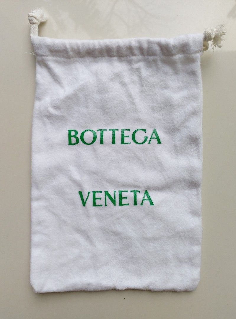 Bottega Veneta Dust Bag (Category: Luxury Bags & Wallets) located in Lapu Lapu. Submitted by agnesapm_29813 (Listing ID 1451650382, Image 1). Description: - Authentic Bottega Veneta dust bag - Made from 100% eco-friendly cotton flannel - Perfect for storing wallet, small accessories or jewelry - Made in Albania - Measurements: width-6 inches, height-9 inches .