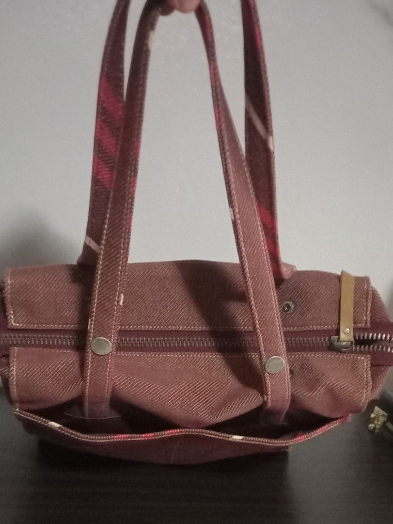Burberry Blue Label tote bag (Category: Luxury Bags & Wallets) located in Tacloban City. Submitted by opao_bags10 (Listing ID 1451654678, Image 2). Description: Authentic Burberry tote bag bought in Japan like new condition MOP- GCASH, COP.