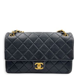 (Category: ) located in . Submitted by carousellluxury (Listing ID 1451567294, Image 1). Description: .