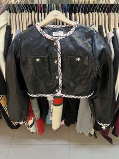 (Category: ) located in . Submitted by thriftppy_ (Listing ID 1451571525, Image 1). Description: .