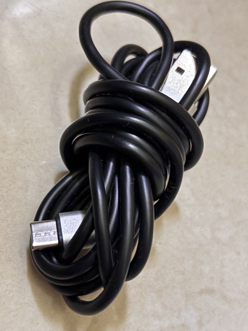Charging cable （分類：充電器及電線）位於 Hong Kong。 由 0704ze. 提交（商品編號 1451540387，圖片 1）。簡介： 。