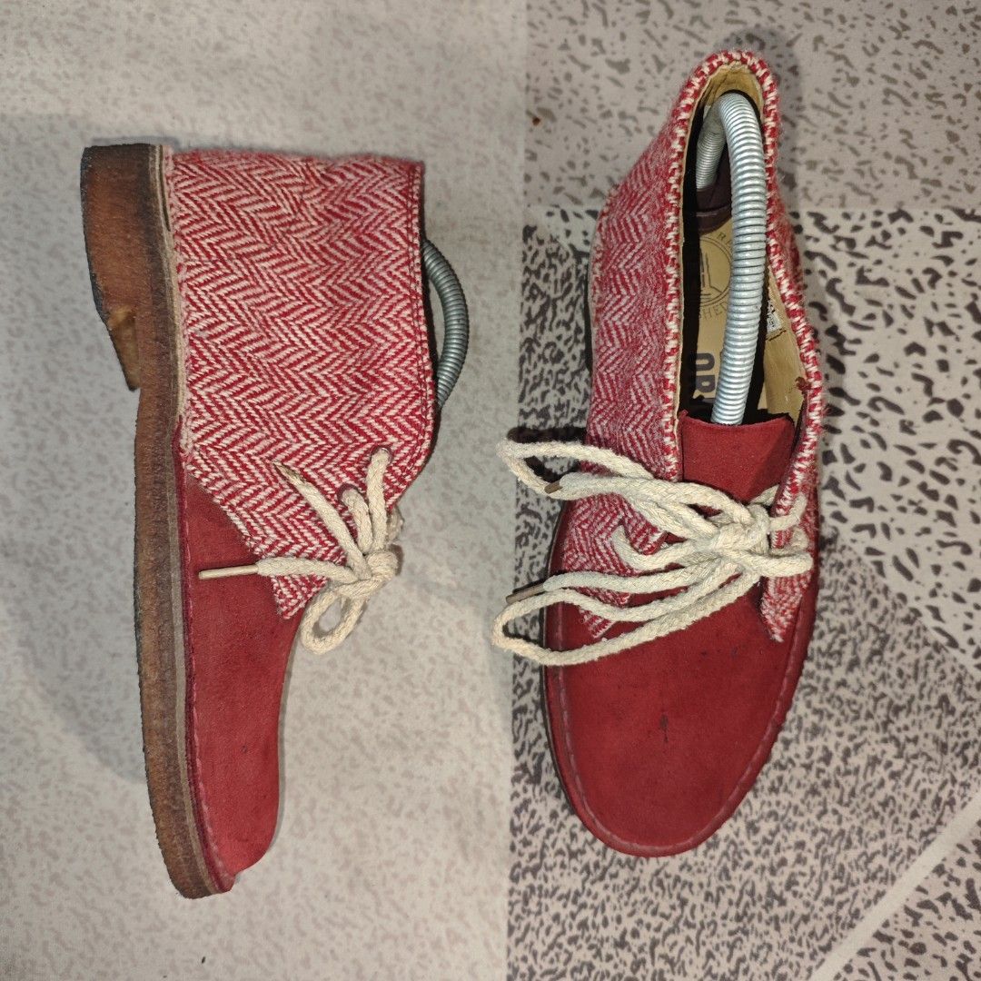 Clarks x Harris Tweed Red Chukka Boots (Category: Boots) located in Tanay. Submitted by polothriftedit (Listing ID 1451687004, Image 2). Description: Issue: black dots sa red part, not noticeable Still in excellent condition No major flaws/issues Authentic pair of Clarks x Harris Tweed collab size: 7.5 US Womens EU 38 24 cm no return, no exchange, no refund [ pwede tumawad kahit walang kasalanan ].