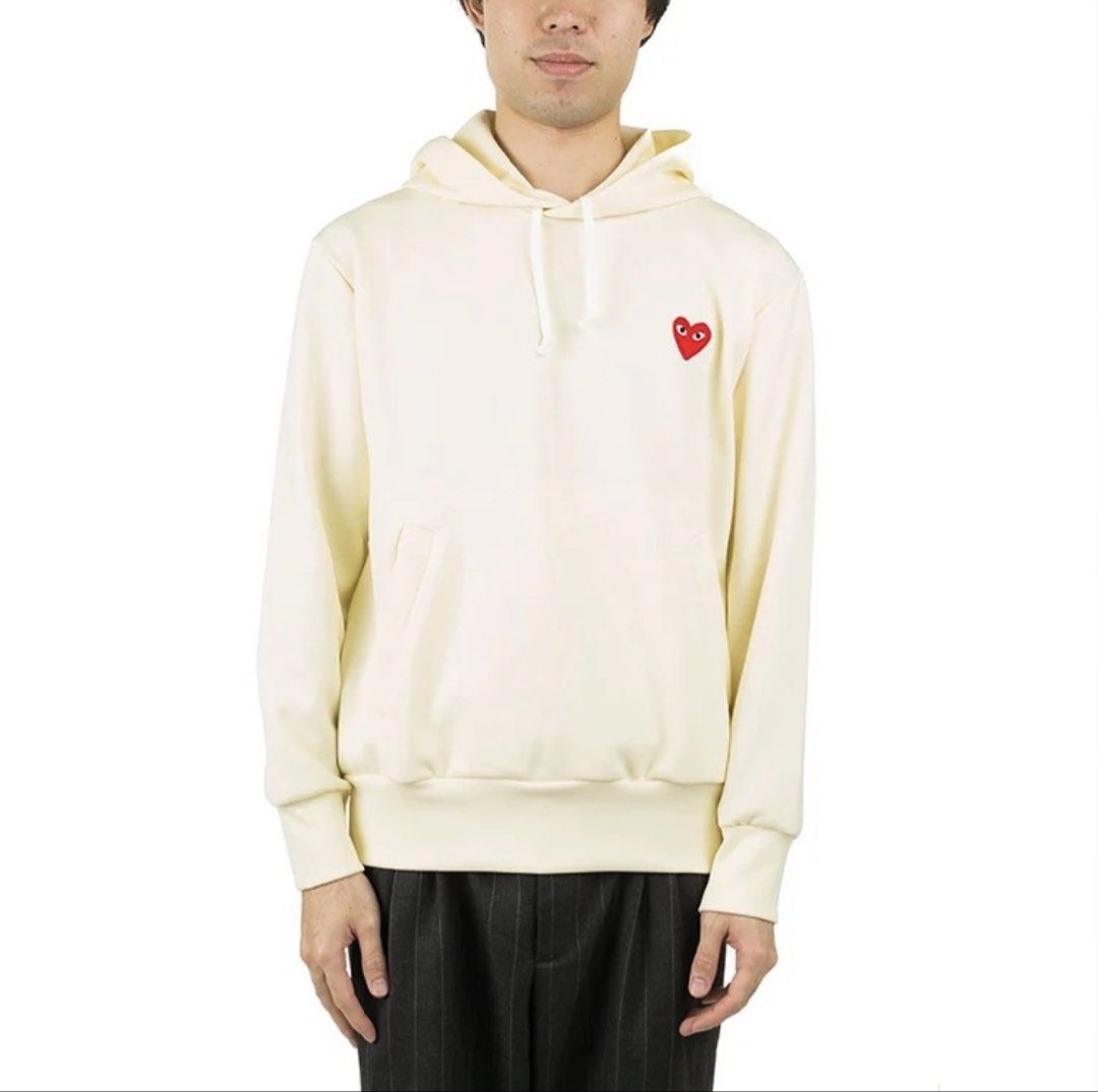 COMME DES GARÇONS (CDG PLAY) RED HEART PULLOVER JACKET (Category: Coats, Jackets and Outerwear) located in Valenzuela. Submitted by secret_closet_ph (Listing ID 1451548079, Image 2). Description: COMME DES GARÇONS (CDG PLAY) RED HEART PULLOVER JACKET SMALL ON TAG MEDIUM FITTING L26.5 W20 9/10 CONDITION MINIMAL DIRT, BUT WASHABLE 1,499 PESOS .