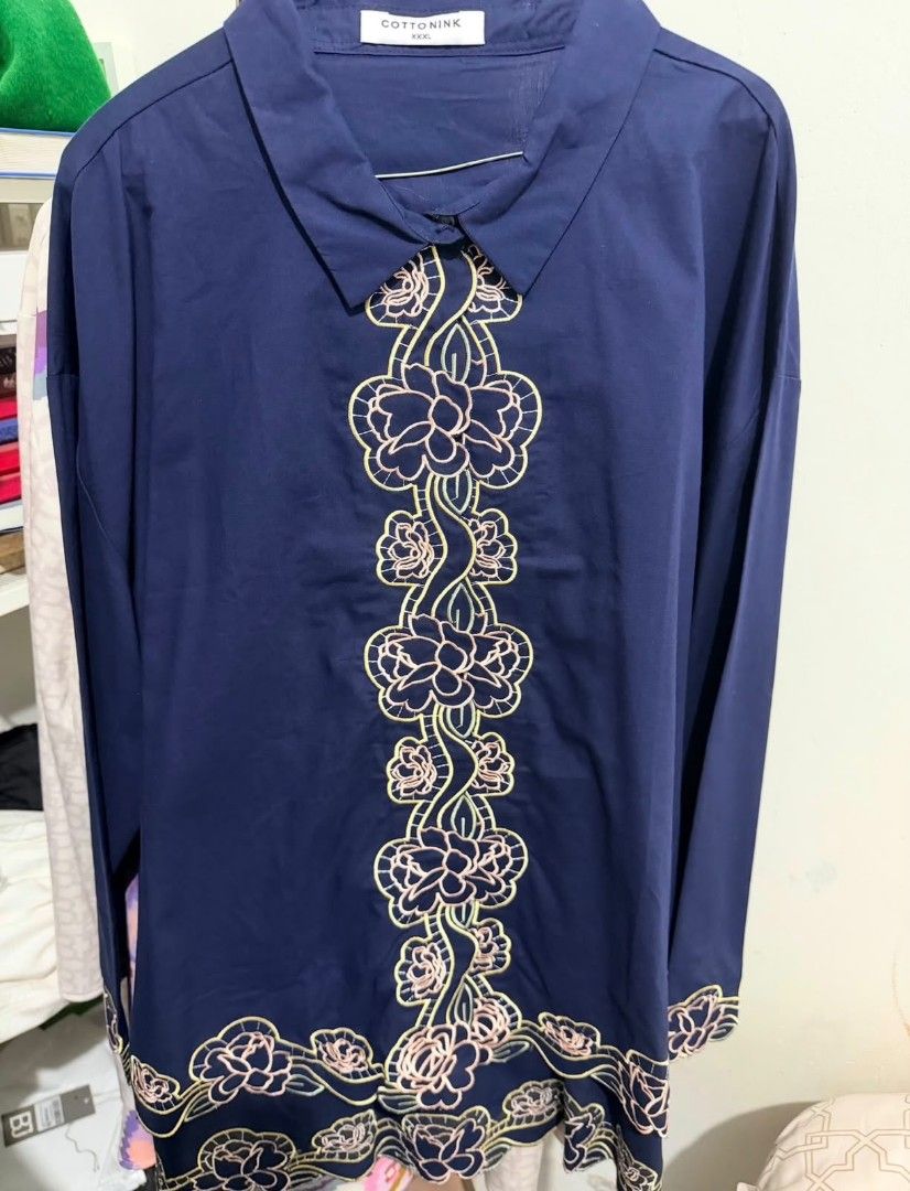Cottonink Blouse Bordir (Kategori: Atasan) berada di Jakarta Pusat. Dikirim oleh lemaribening (ID iklan 1451670563, Gambar 1). Deskripsi: .