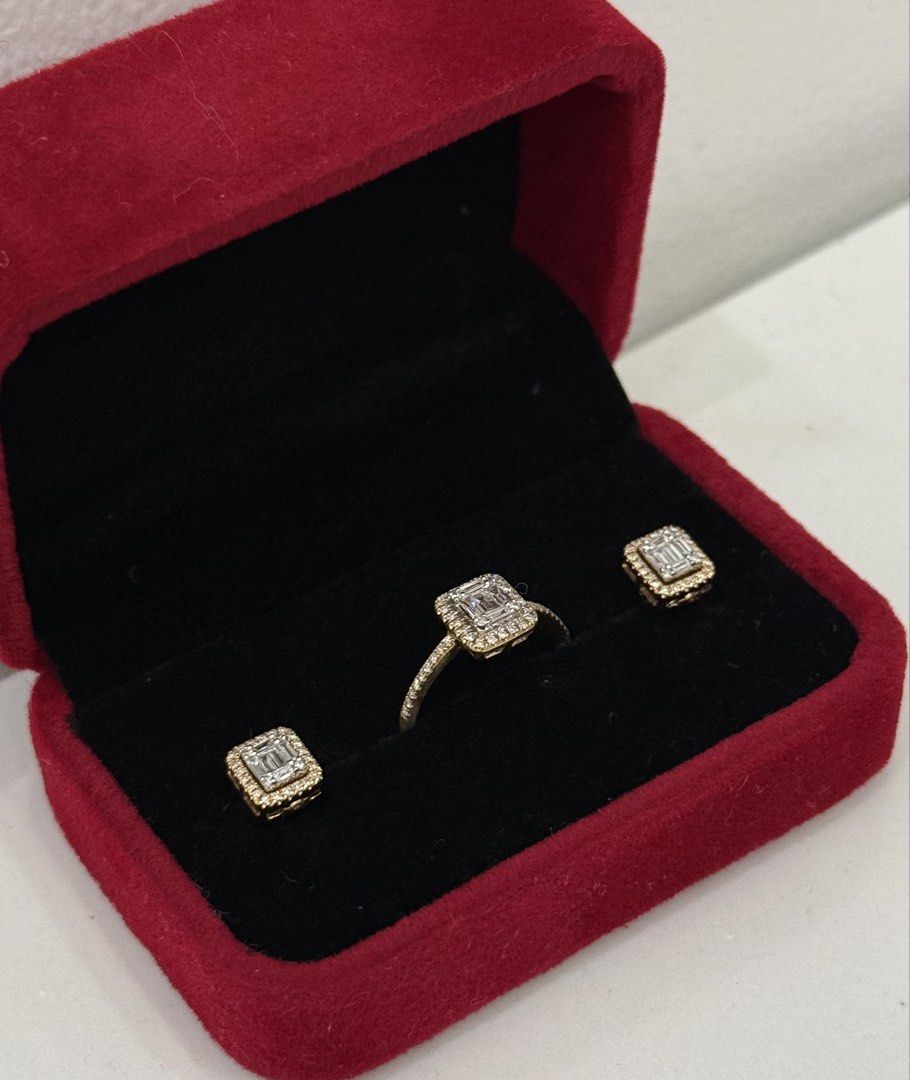 Diamond Ring and Earrings Set in Gold (Category: Earrings) located in Santa Maria. Submitted by kasl.13 (Listing ID 1451596736, Image 1). Description: - Beautiful gold ring and matching stud earrings set. - Features elegant square-cut diamonds surrounded by smaller accent stones. - Adds a touch of sparkle to any outfit. - Includes a luxurious velvet jewelry box. - Makes a wonderful gift idea. - Earrings can be worn 3-ways.