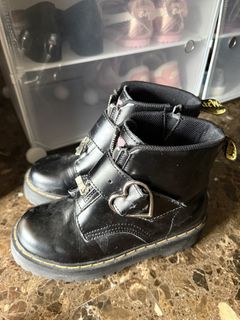 (Category: ) located in . Submitted by jesslynwardrobe (Listing ID 1451612630, Image 1). Description: .