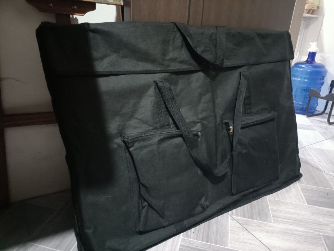 DRAFTING BOARD (Category: Craft Supplies & Tools) located in Manila. Submitted by 22.irony.22 (Listing ID 1451684384, Image 3). Description: •Straight edge very accurate drafting tool •Jolis Brand •comes with a bag (with pockets) •Good for 20x30" paper, A3s, and the like •well used with a built-in 0.1 cm space grid.