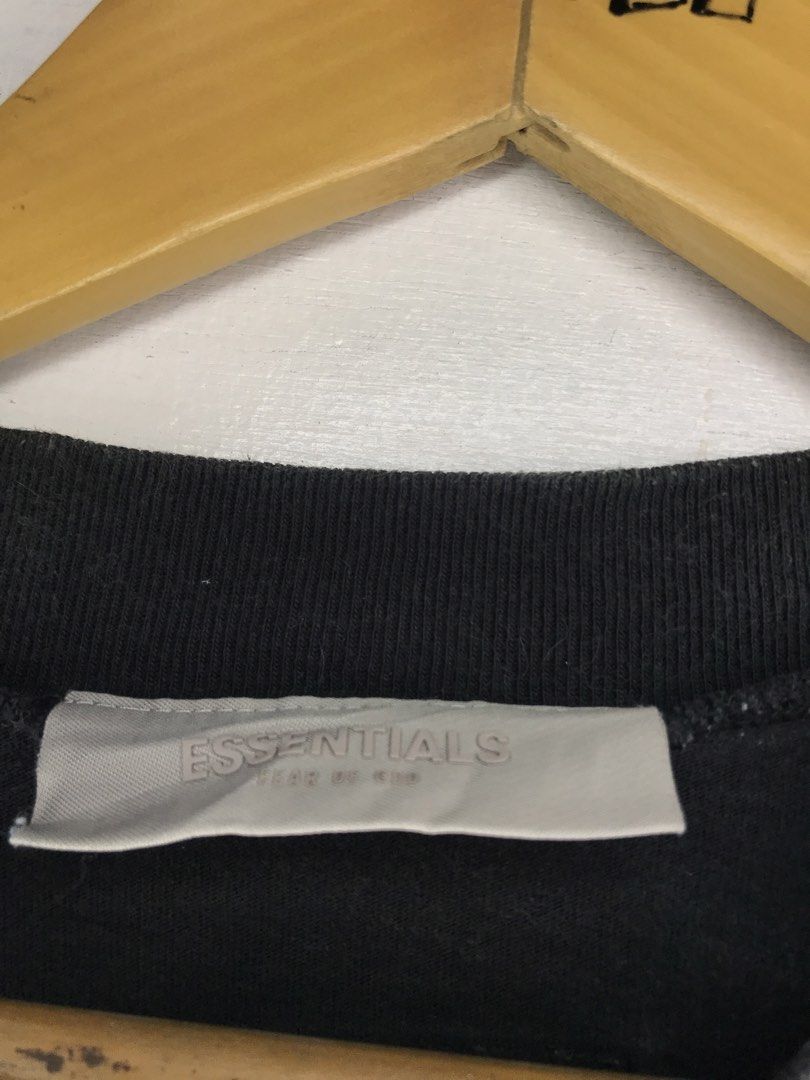Essential (Category: Formal Shirts) located in Carmen. Submitted by rhins (Listing ID 1451560691, Image 3). Description: Essential Size XL on tag May pinhole, see pictures .