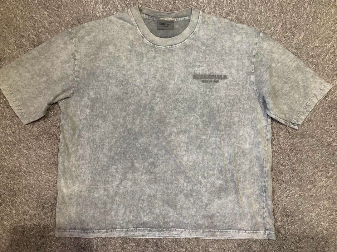 Essentials (Fear of god) (Category: Tshirts & Polo Shirts ) located in General Santos City (Dadiangas). Submitted by amorhesthrift (Listing ID 1451669170, Image 1). Description: Good Condition Off ❌ Size W26 L26.5 Free shipping.