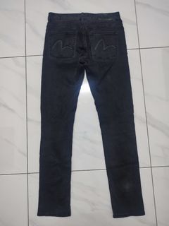(Category: ) located in . Submitted by levisusedjeans (Listing ID 1451644160, Image 1). Description: .