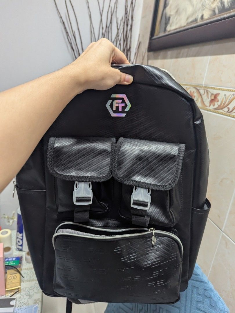 Felet Backpack (Category: Other Sports Equipment and Supplies) located in Taiping. Submitted by onyx_07 (Listing ID 1451668331, Image 1). Description: Beg galas Felet condition 10/10 seperti baru✅ jarang pakai sbb guna tour beg.