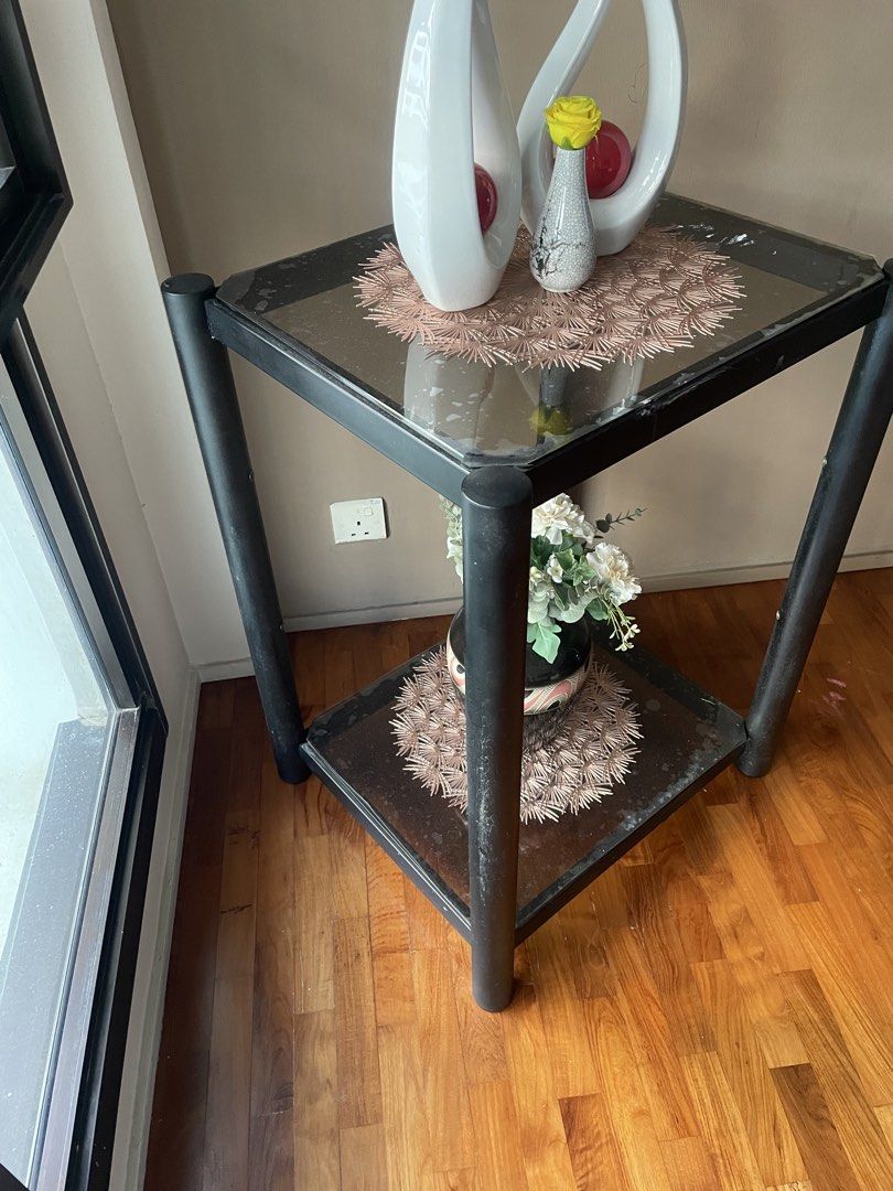 Flowers rack (Category: Other Home Furniture) located in Singapore. Submitted by sharminsohel.868 (Listing ID 1451521221, Image 3). Description: .