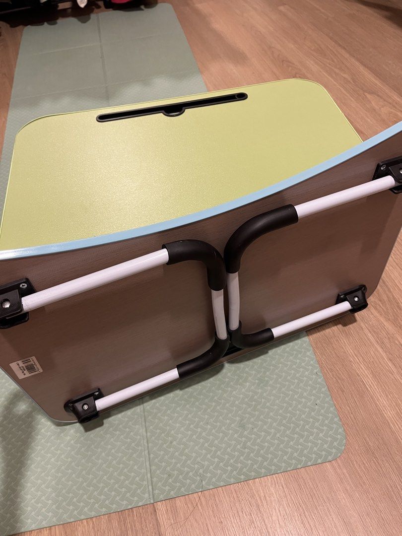 Foldable table (Category: Other Kitchenware & Tableware) located in Butterworth. Submitted by parkj03 (Listing ID 1451571471, Image 2). Description: Moving out from my dorm Wanna let go at cheap price RM15 per table.