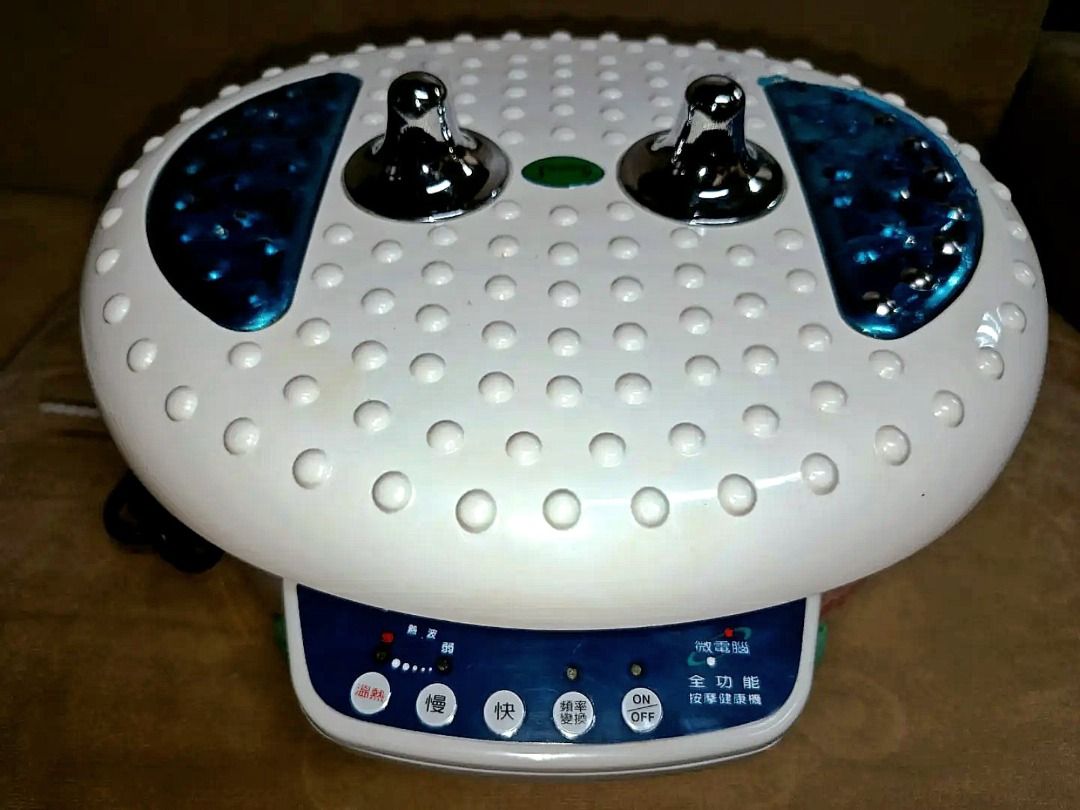 Foot massager with box (Category: Massage Devices) located in Manila. Submitted by metrolistings (Listing ID 1451611320, Image 1). Description: .