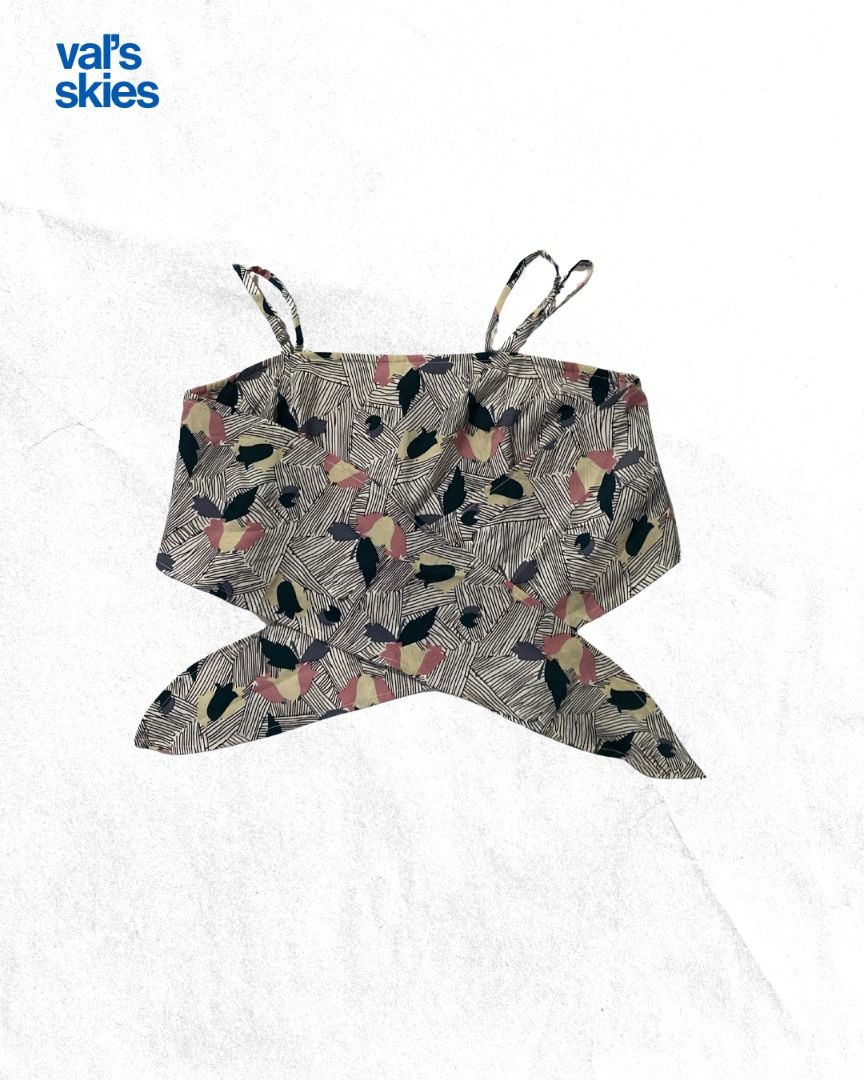 FORME PATTERNED CROP TOP (Category: Sleeveless) located in Davao. Submitted by valskies (Listing ID 1451296753, Image 1). Description: .