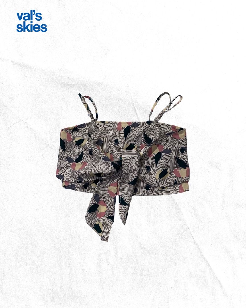 FORME PATTERNED CROP TOP (Category: Sleeveless) located in Davao. Submitted by valskies (Listing ID 1451296753, Image 2). Description: .