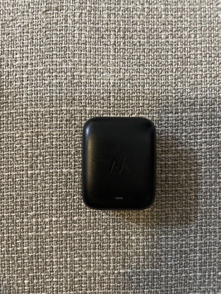 FROM ₱3,000! WHOOP Wireless PowerPack (Category: Batteries & Power Banks) located in Las Pinas. Submitted by yourneighbortotoro (Listing ID 1451646930, Image 1). Description: WHOOP Wireless PowerPack ✨ Effortless charging for your WHOOP band — stay powered through every workout 🏋️ Perfect for collectors of fitness tech, wearable accessories, and minimalist gear sets 🔹 Brand: WHOOP 🔹 Model: Wireless PowerPack 🔹 Color: Matte black 🔹 Category: 