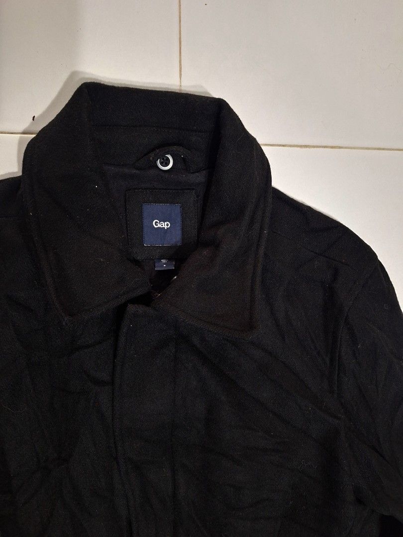 Gap jacket (Category: Coats, Jackets and Outerwear) located in Gurun. Submitted by xmr.sellerx (Listing ID 1451544781, Image 3). Description: pit 20 inch. labuh 25 inch. cond.mcm baru.