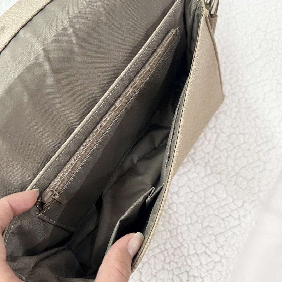 G.i.v.e.n.c.h.y Shoulder Bag (Category: Luxury Bags & Wallets) located in Manila. Submitted by nadascloset09 (Listing ID 1451522340, Image 3). Description: Chic tan Giv€nchy shoulder bag With interior pockets and magnetic snap closure Please see photos for signs of usage and flaws but barely noticeable when worn. Bought in a preloved online shop. Authenticity not guaranteed but seller said they source only from AACD members in Japan. Please self 