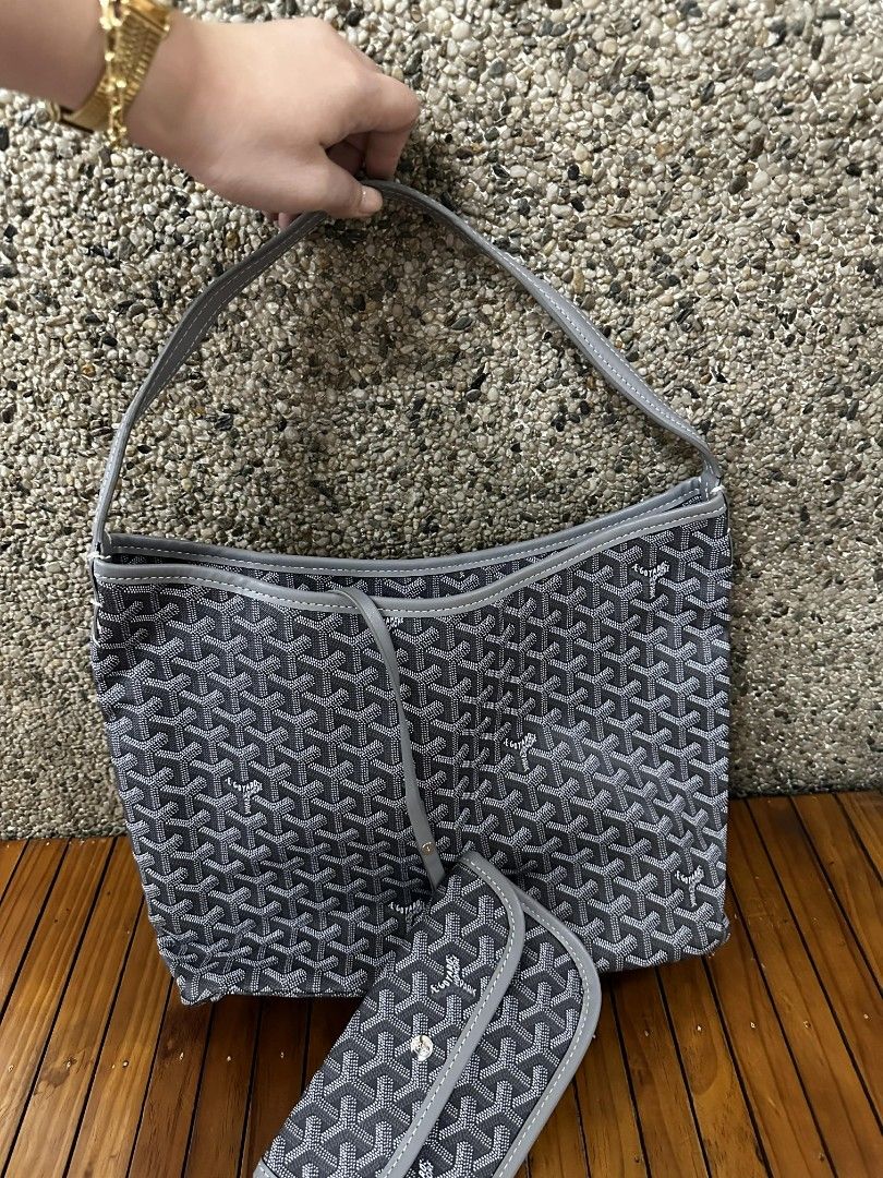 Goyard tote bag (Category: Tote Bags) located in Angeles City. Submitted by aiscanday (Listing ID 1451619275, Image 1). Description: NGA preloved Korea source.