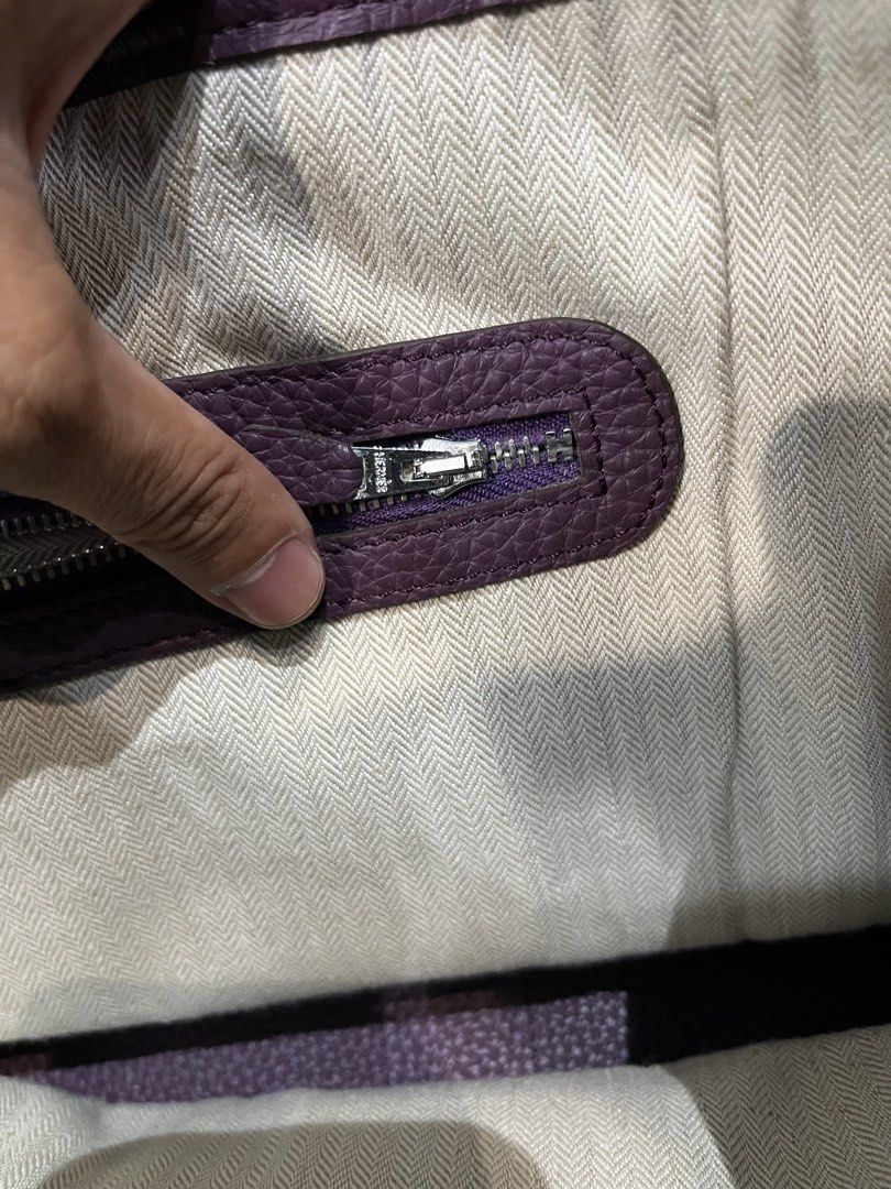 HERMES✨ (Category: Luxury Accessories) located in Iloilo. Submitted by anonymous_ph (Listing ID 1451549418, Image 3). Description: HERMES’ DM IF INTERESTED 📩.