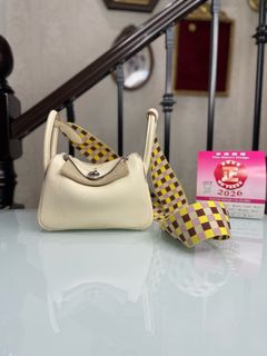 （分類：）位於 。 由 chatyuen_showroomluxury 提交（商品編號 1451553871，圖片 1）。簡介： 。