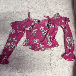 (Category: ) located in . Submitted by shxkespexre (Listing ID 1451631065, Image 1). Description: .