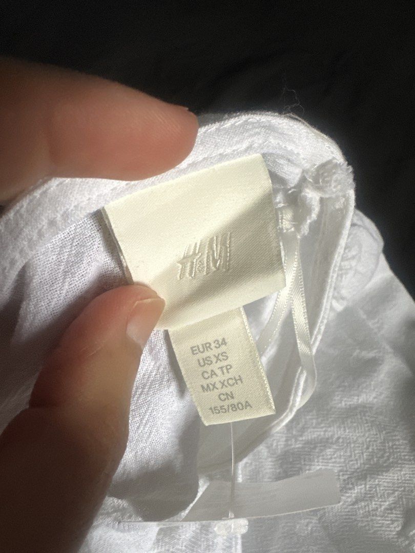H&M White solid cotton A-line dress (Category: Dresses) located in Baguio. Submitted by ons03 (Listing ID 1451536741, Image 2). Description: .