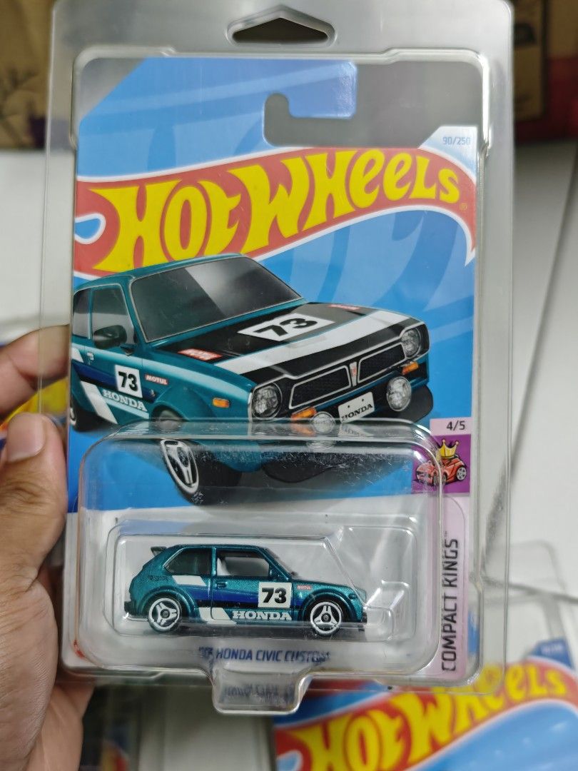 Hotwheel mainline Hit (Category: Toys & Games) located in Bagan Serai. Submitted by haavoc (Listing ID 1451693659, Image 3). Description: 15 each Jul26 Parit buntar no protector.