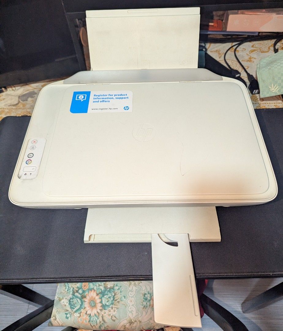 HP DeskJet Printer (Category: Printers, Scanners & Copiers) located in General Trias. Submitted by gia13gia (Listing ID 1451634234, Image 2). Description: - HP DeskJet 2131 All-in-One Printer - Functions: Print, Scan, Copy - Scanner lid opens - Minor scratches on top surface - Negotiable.