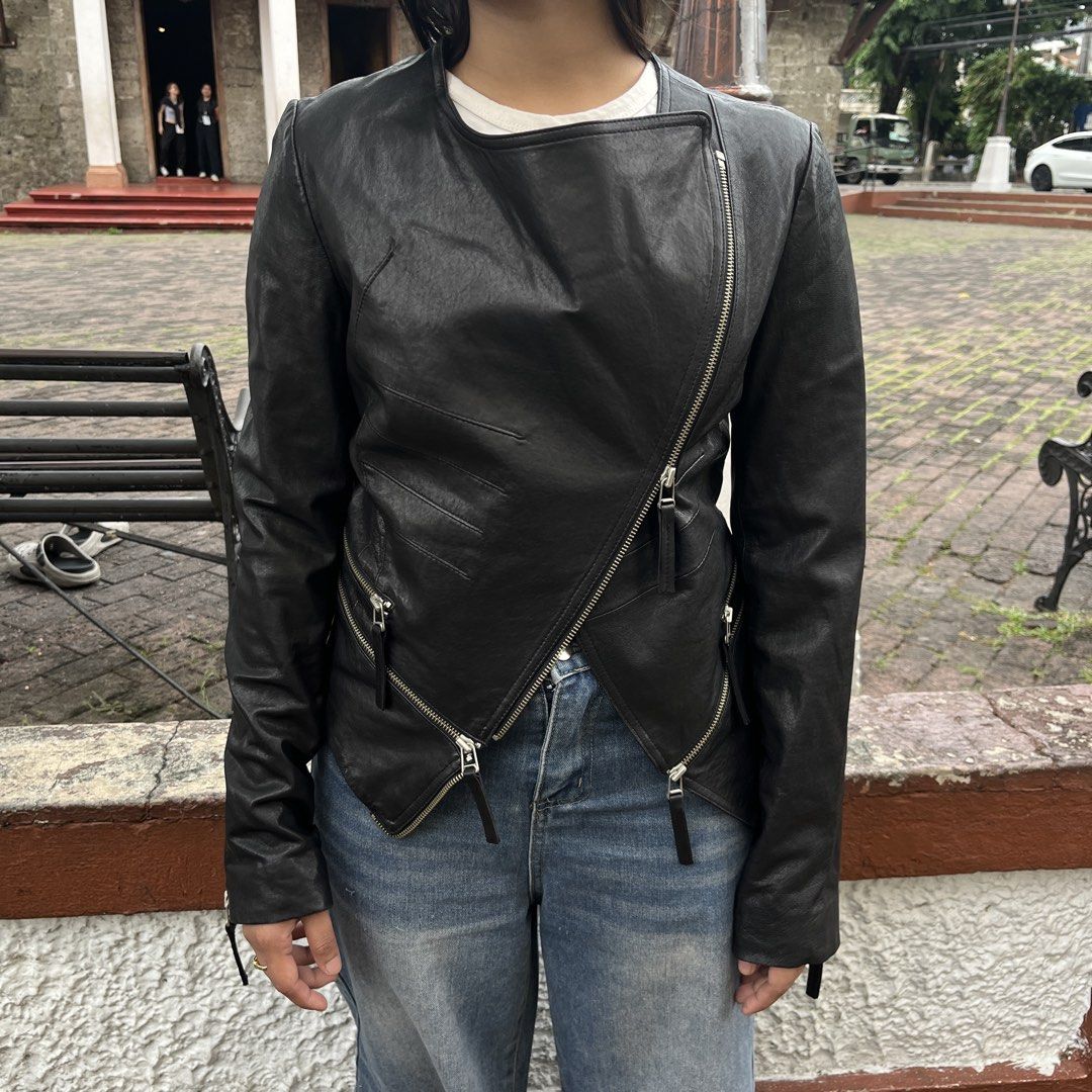 Indibuni Womens Biker Leather Jacket (Category: Coats, Jackets and Outerwear) located in Marikina City. Submitted by wayupcollective (Listing ID 1451623787, Image 1). Description: Indibuni Womens Biker Leather Jacket Size L on tag (refer to measurements) Good as new Genuine leather No flaws Measurement Length: 24” Width: 18” Chest: 14” Shoulder: 15” Sleeve: 24” Sleeve hem: 8”.