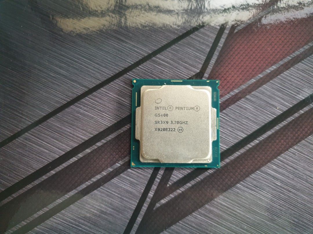 Intel Pentium Gold G5400 (Category: Computer Parts) located in Iloilo. Submitted by haruki90 (Listing ID 1451536172, Image 1). Description: No issue Last used a month ago negotiable.