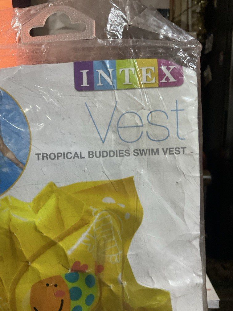 Intex swim vest 3-5 yrs (Category: Babies & Kids Fashion) located in Manila. Submitted by carlance (Listing ID 1451697210, Image 2). Description: -Intex Tropical Buddies Swim Vest - for ages 3-5 yrs old - bought these, years ago and na stock lang sa cabinet, nakita lang after cleaning, sakto yan sa kids nyo, unopened pa po yan.