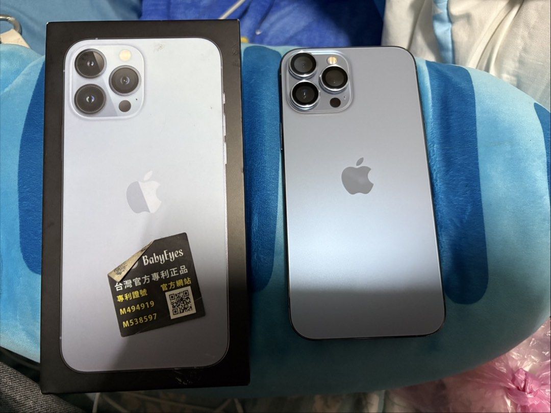 由 allen9011 (刊登 ID 1451654793，圖片 2) 提交，位於 台北市 (Taipei) 的 iPhone 13promax (類別：iPhone 13 系列)，說明：128G天風藍 基本使用痕跡，正原廠電池健康度84% 手機膜、鏡頭貼上禮拜剛重貼。 雙北面交。
