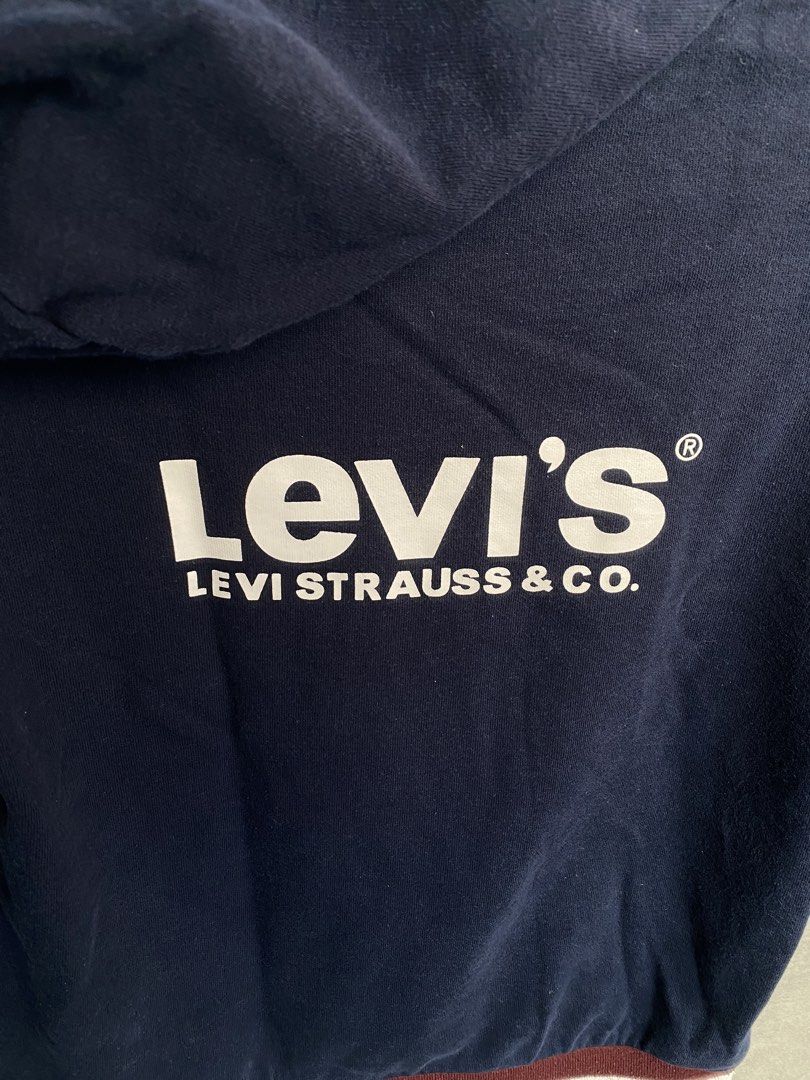 Jaket Anak Levi’s (Kategori: 4 hingga 7 tahun) berada di Tangerang. Dikirim oleh indrianaaa (ID iklan 1451611503, Gambar 2). Deskripsi: item :levi’s size : anak usia 6-7 tahun p x l : 52 x 44 cond: 1-10 = 9,4 minus : warna navy, hole kecil slide akhir . . grab it fast and happy shopping. . #hoddie #levis #hoddielevis #jualatasananak.