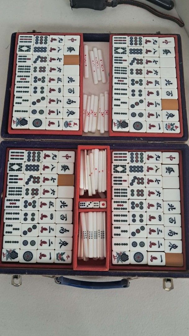 Japan Vintage Mini Mahjong Set with Case (Category: Board Games & Puzzles) located in Bulacan. Submitted by amarijapansurplus (Listing ID 1451544149, Image 1). Description: 📌as is 📌WYSIWYG 📌First to pay basis 📌Auto pass sa COD iwas scam sa part ko 📌MOP: GCASH 📌MOD: Pick-up, Lalamove (motorcycle) or J&T/Flash Express/SPX Express 📌Loc. Panginay, Balagtas, Bulacan 🇯🇵AMARI Japan Surplus🇯🇵.