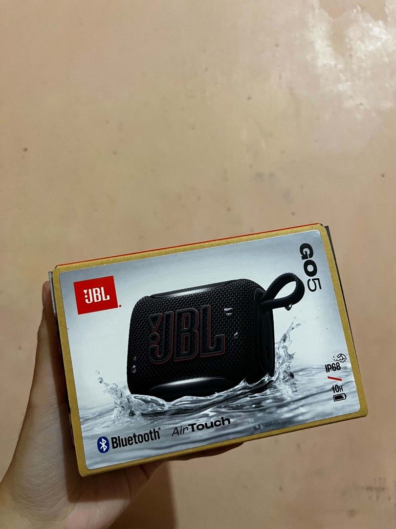 JBL GO 5 Portable Bluetooth Speaker (Category: Soundbars, Speakers & Amplifiers) located in Taguig. Submitted by sullestaroyce28 (Listing ID 1451631571, Image 2). Description: BRANDNEW AND SEALED JBL GO 5 - ₱ 2.5K ( 2 colors available: black & white) Fix prices po, pass sa tawad. Below srp ☺️ 📍Taguig All items are legit .