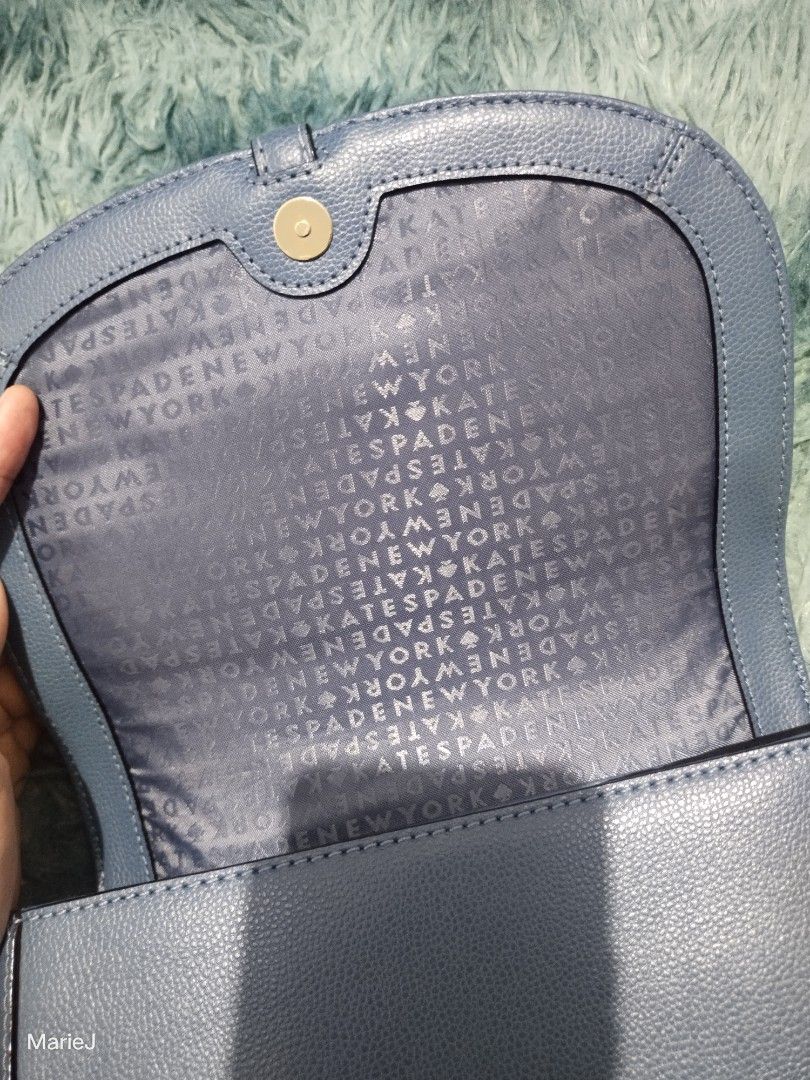 Kate Spade flap crossbody bag (Category: Luxury Bags & Wallets) located in Manila. Submitted by inamarie.j104 (Listing ID 1451593184, Image 3). Description: .