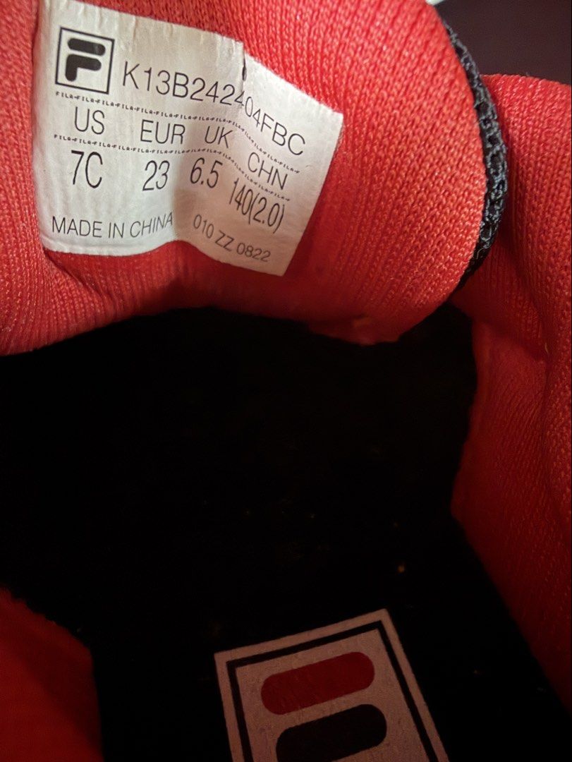 Kids Fila sneakers (Category: Babies & Kids Fashion) located in Manila. Submitted by coolandchic (Listing ID 1451633890, Image 3). Description: Size 7.