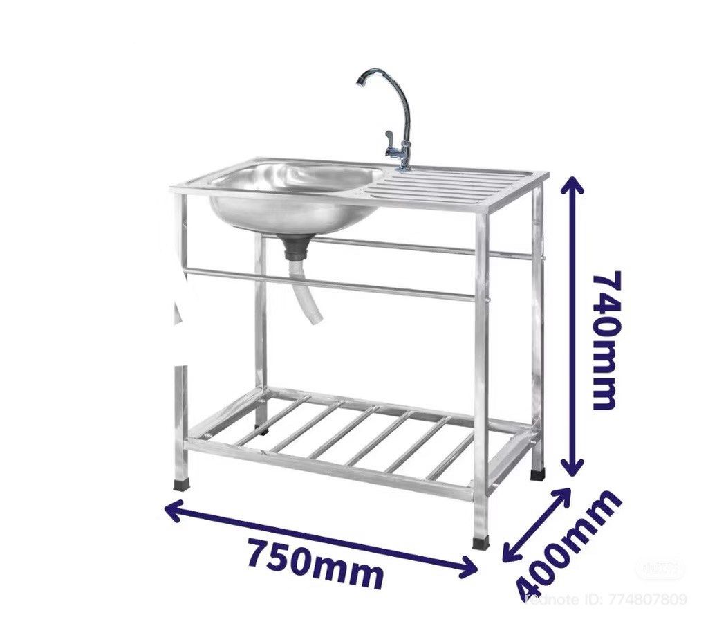 Kitchen Sink (Category: Other Kitchenware & Tableware) located in Kuala Lumpur. Submitted by tanshiwen058396 (Listing ID 1451679033, Image 3). Description: Stainless Steel Kitchen Sink / Single Bowl Sink / Single Drainer Used 4 months only.