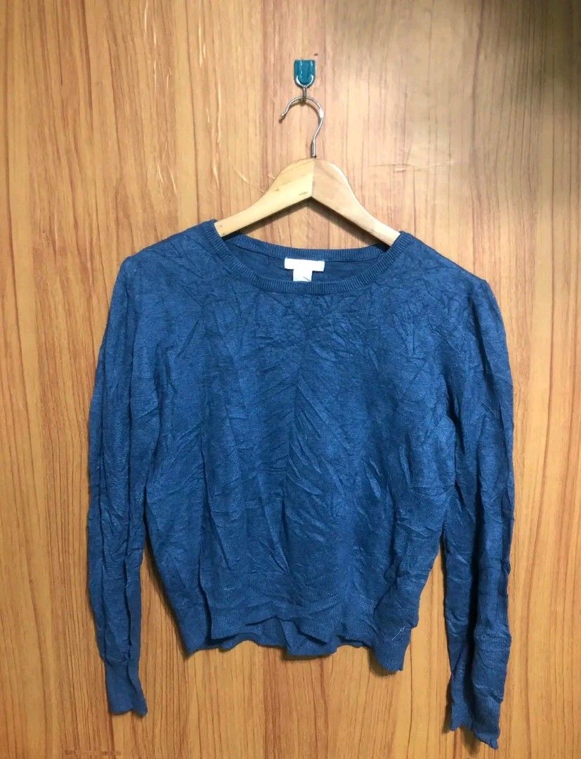 KNK: H&M Basic Crew Neck Jumper (Small on Tag) (Category: Coats, Jackets and Outerwear) located in Baguio. Submitted by thanksgodforthedogs (Listing ID 1451602639, Image 3). Description: H&M Basic Crew Neck Jumper Tag: Small See 2nd Photo for the Manual Measurements (Medida) Like New P350 + SF.