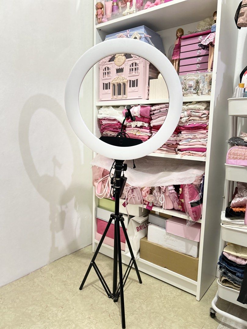 KY-BK512 LED Ring Light with Tripod Stand (Category: Lighting & Studio Equipment) located in Batangas. Submitted by nommi26 (Listing ID 1451608742, Image 1). Description: - Large 56cm LED Ring Light - Adjustable Color Temperature: 3200K (warm) to 5500K (cool) - Includes flawed *used to be Ajdustable* (lost some parts to lock and secure the preferred height) you can find the missing part in someshops ) Tripod Stand - Includes Phone Holder - Includ