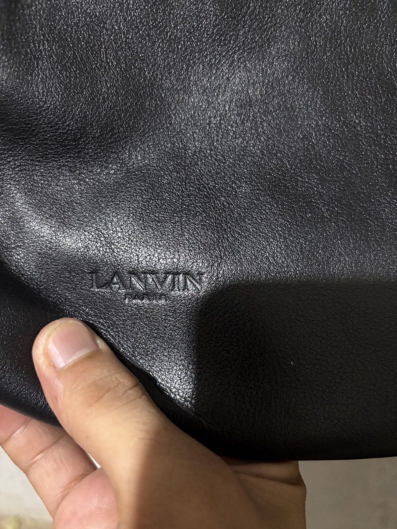 Lanvin Paris shoulder bag (Category: Luxury Bags & Wallets) located in Lopez. Submitted by thrift.ni.roms22 (Listing ID 1451633128, Image 3). Description: .