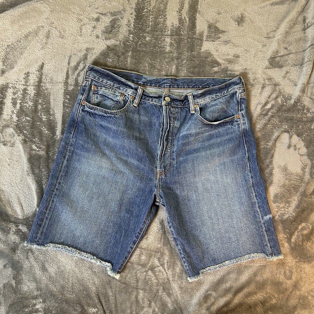 LEVIS 501 Denim Jorts (Category: Shorts) located in San Jose del Monte. Submitted by cstash.exclusive (Listing ID 1451554369, Image 1). Description: ‼️Payment First‼️ ❌ No Free Shipping Fee Color rate: 9.5 / 10 -Need wash Size on tag: 36 Dimes: 36w x 20L (Inch).
