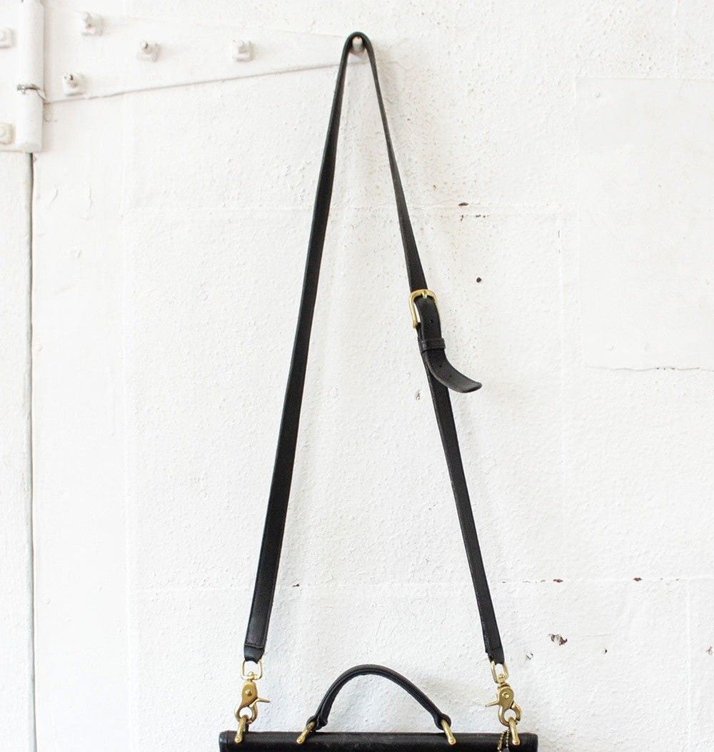 LF: Vintage Coach STRAP Lobster Clasp (Category: Luxury Bags & Wallets) located in Cebu City. Submitted by hooxxleeee (Listing ID 1451631336, Image 2). Description: Looking for a BLACK Vintage Coach Lobster Claw STRAP. My bag is missing a strap. Any other color is fine, but black is the ideal color I'm looking for..