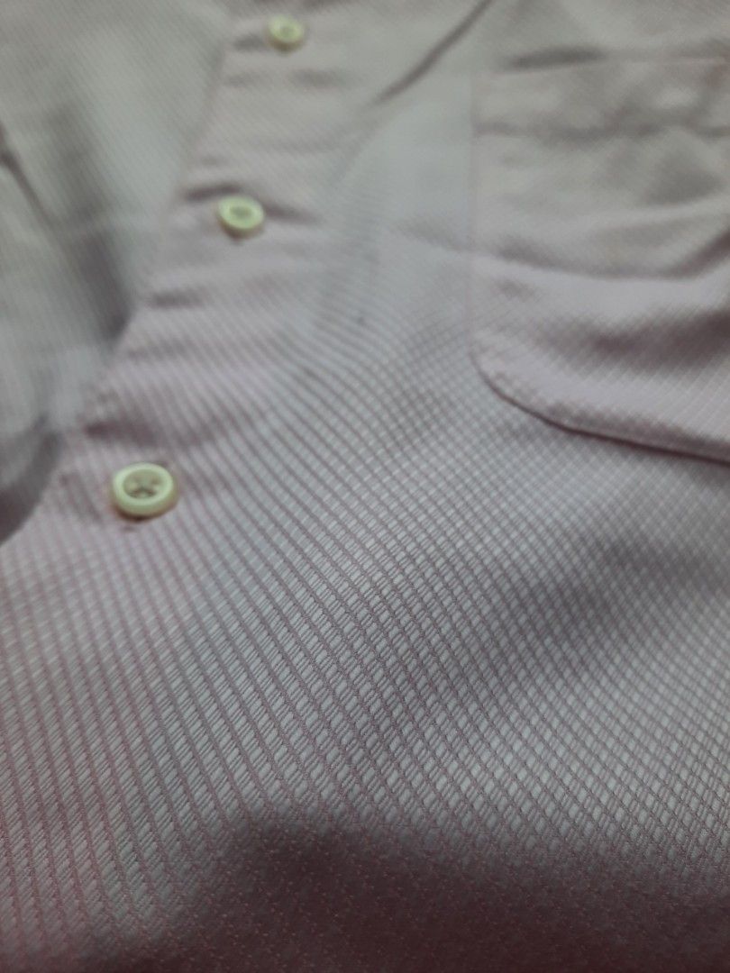 Light pink long sleeve shirt (Category: Formal Shirts) located in Baguio. Submitted by jinriarchives (Listing ID 1451632410, Image 3). Description: .