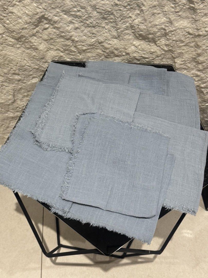 Linen Napkins (Category: Table Linen & Textiles) located in Quezon City. Submitted by chikitah123 (Listing ID 1451555663, Image 1). Description: Brand new and never used napkins. Selling 6 pcs for P500 or 12 pcs for P1000 only!.
